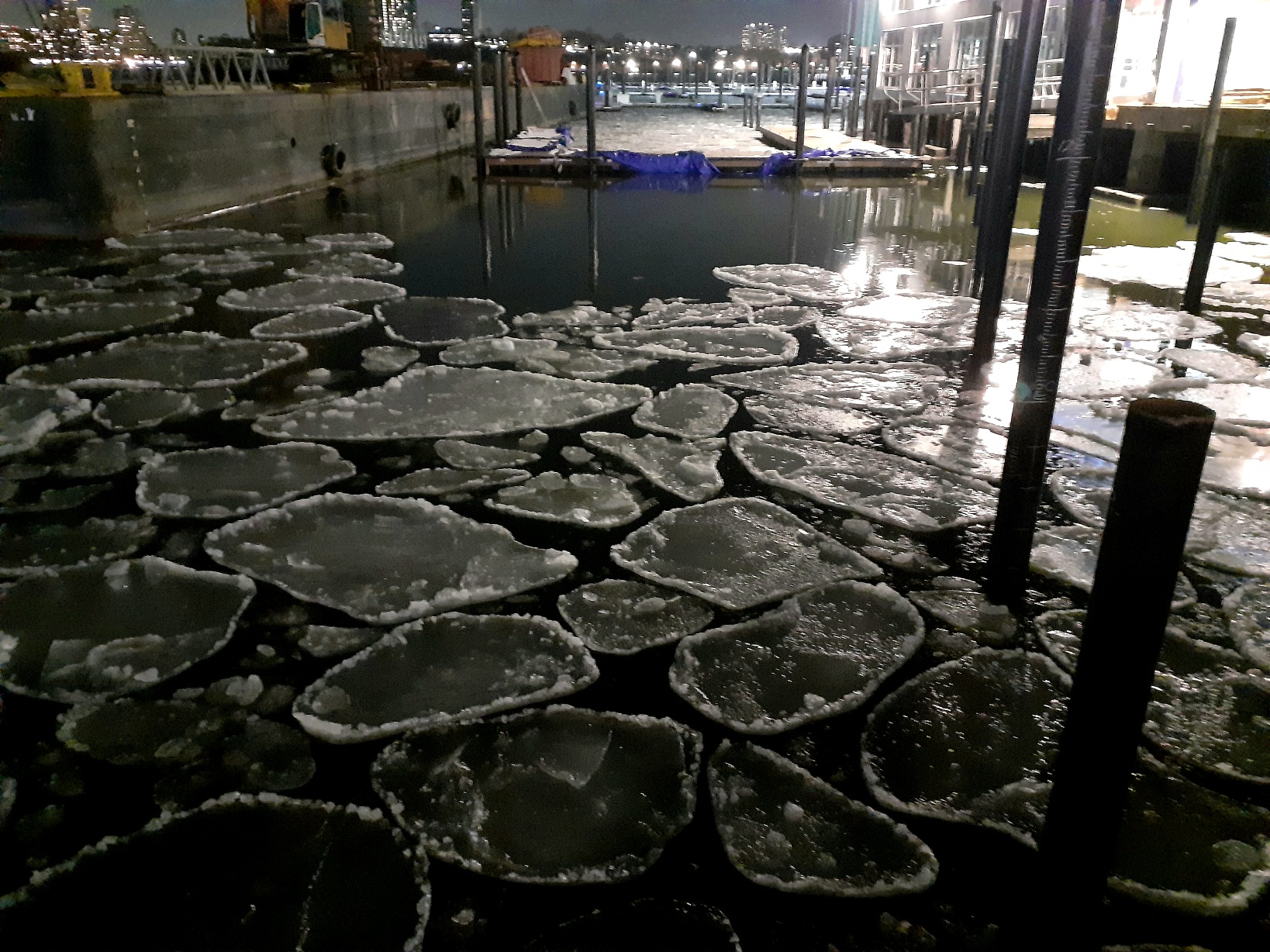 Ice Circles in the Hudson River